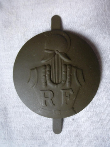 Insigne rondache 1937 - rondache, casque
